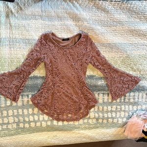 Mauve lace top size S